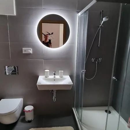 Garden Apartment, Free Private Garage Parking