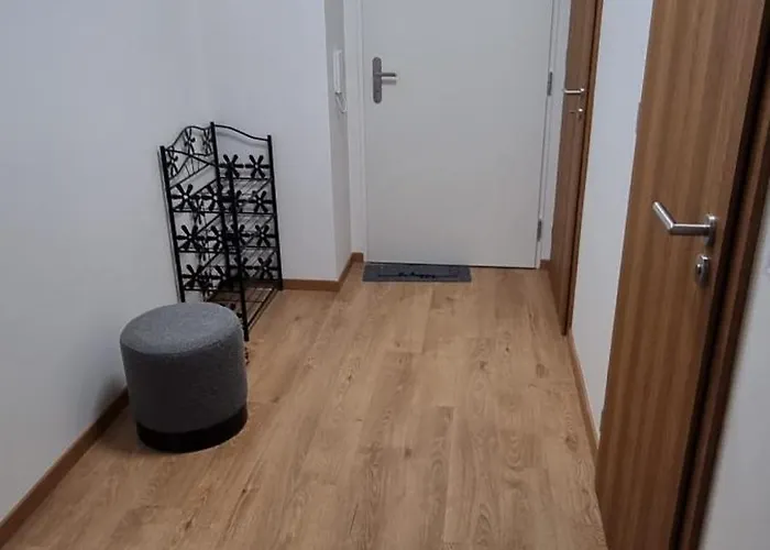 Garden Apartment, Free Private Garage Parking * Kosice